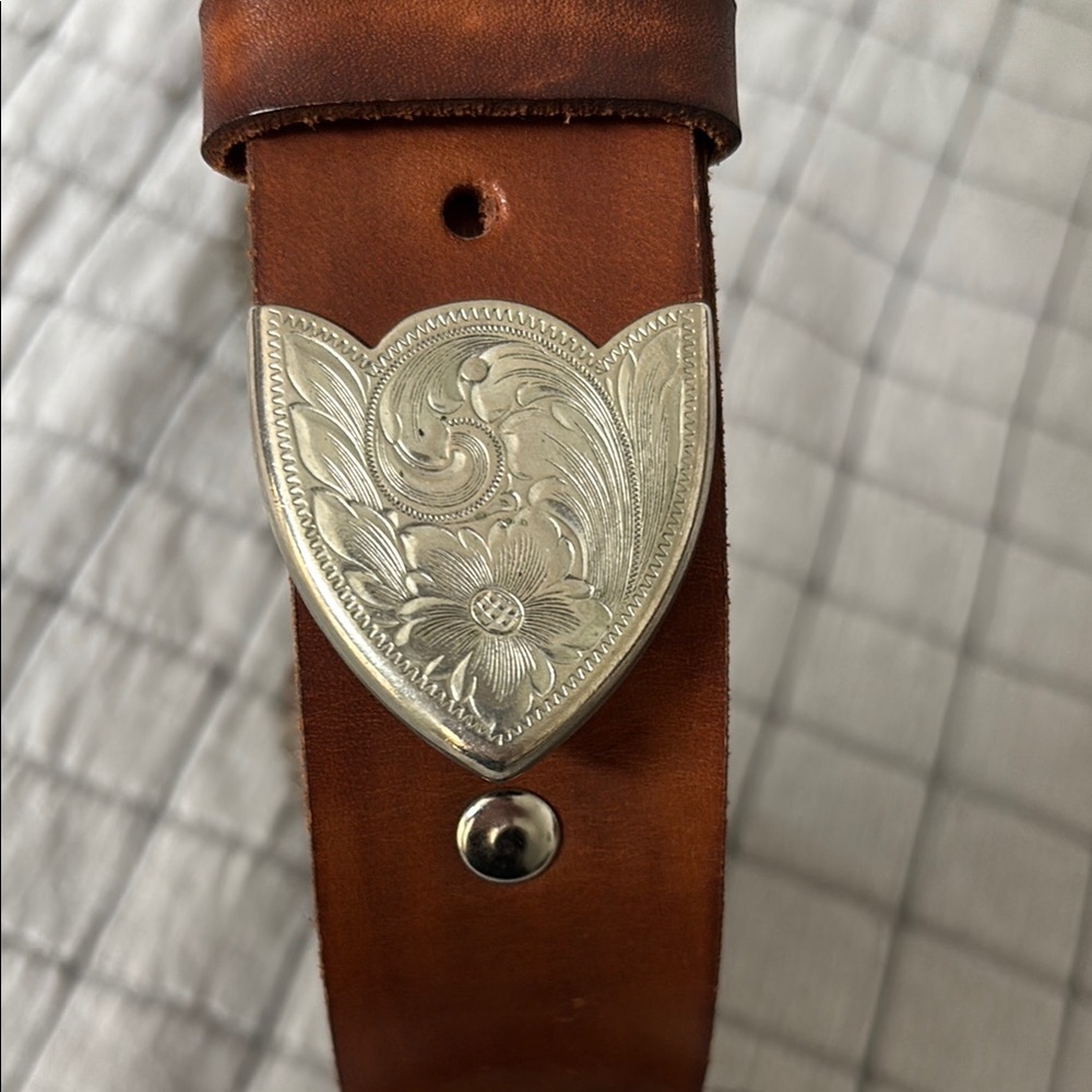 Vintage Brown Leather Belt with Silver Accents - Picture 5 of 11